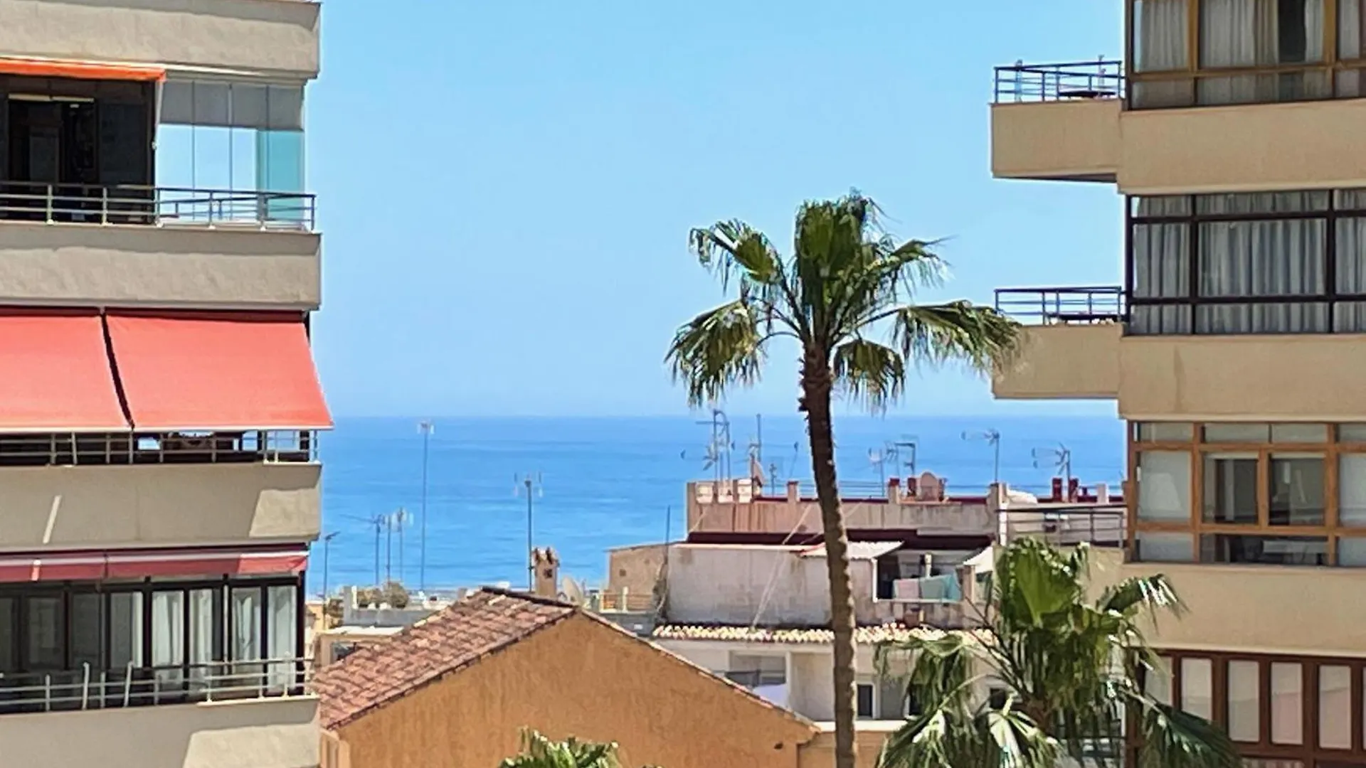 Exquisite Central 2 Bedroom Apt, Pool, Views Torremolinos Espagne