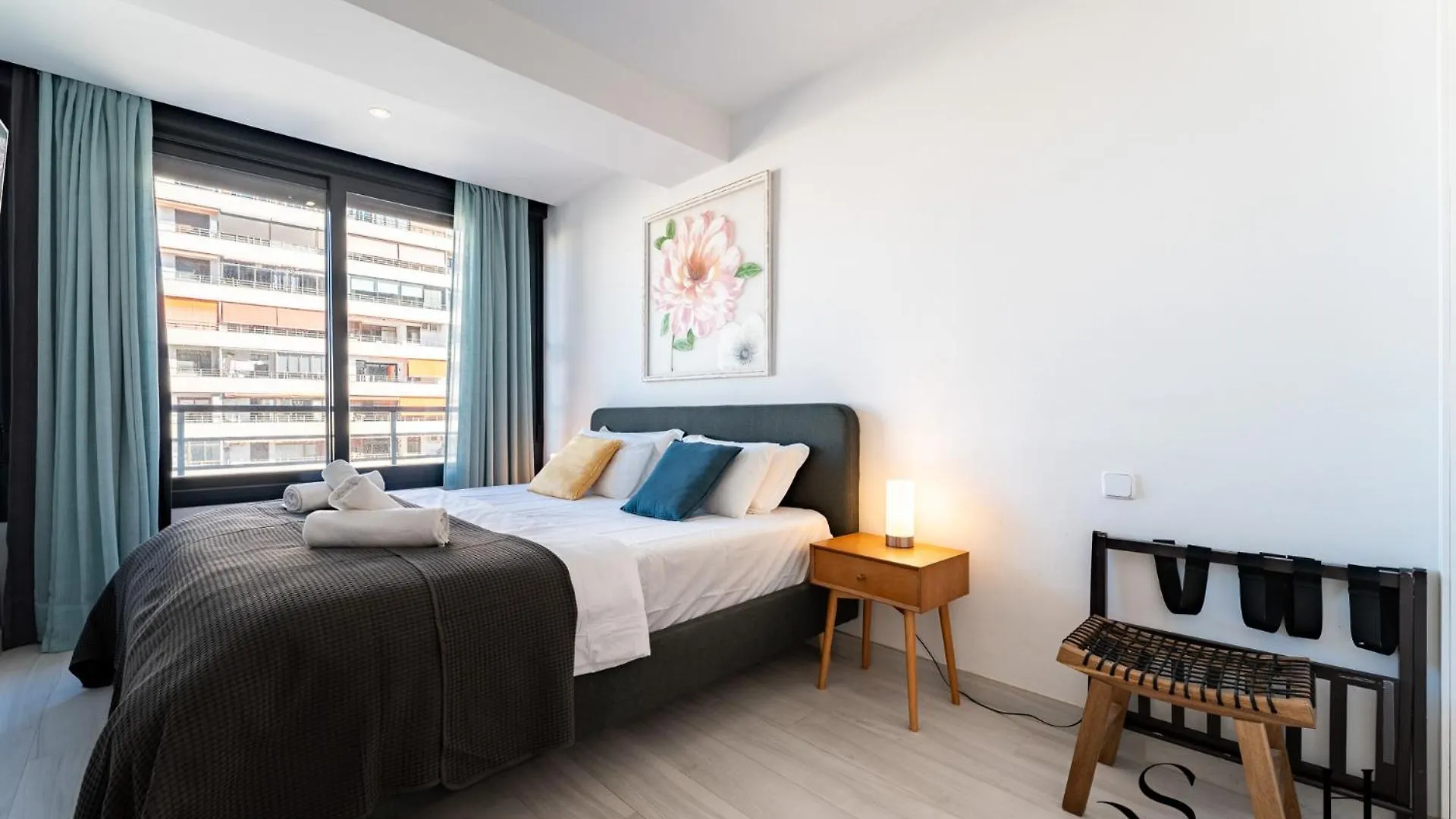 Lägenhet Exquisite Central 2 Bedroom Apt, Pool, Views Torremolinos