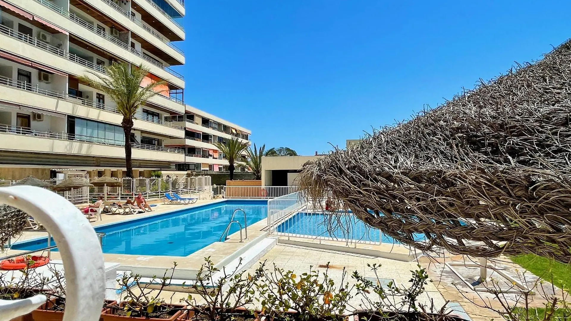 Exquisite Central 2 Bedroom Apt, Pool, Views Torremolinos 0*,  España